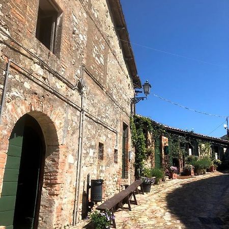 Il Borgo Di Olive Hotel Sismano Ngoại thất bức ảnh