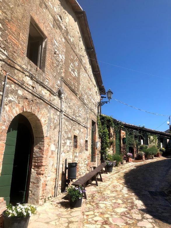 Il Borgo Di Olive Hotel Sismano Ngoại thất bức ảnh
