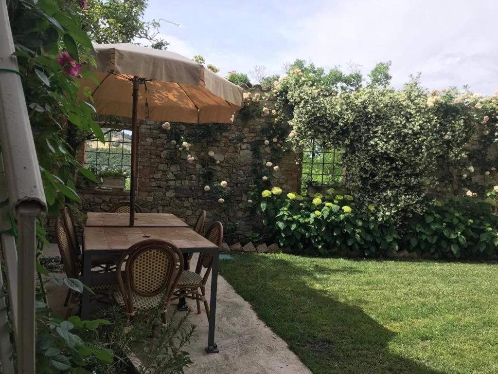 Il Borgo Di Olive Hotel Sismano Ngoại thất bức ảnh